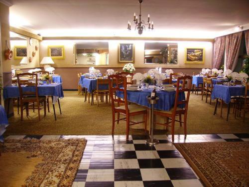 Hotel Restaurant Du Tourisme Latronquière Esterno foto